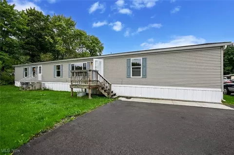 6355 Cara Dr, Ravenna, OH 44266