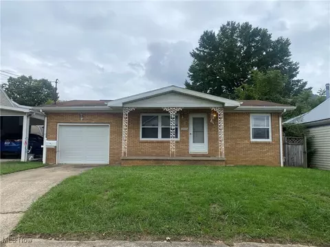 3304 Clement Ave, Parkersburg, WV 26101