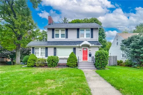 2543 Ardwell Ave, Akron, OH 44312