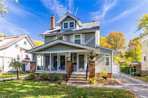 2593 Queenston Rd, Cleveland Heights, OH 44118