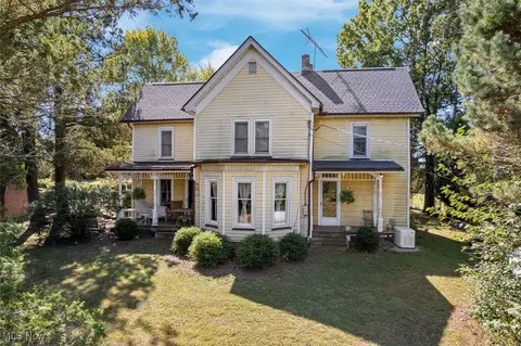 13642 Navarre Rd SW, Beach City, OH 44608