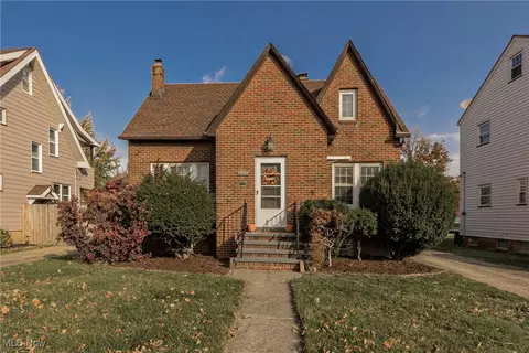 19231 Locherie Ave, Euclid, OH 44119