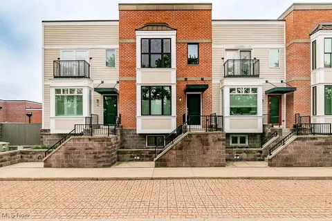 43 Atterbury Blvd, Hudson, OH 44236