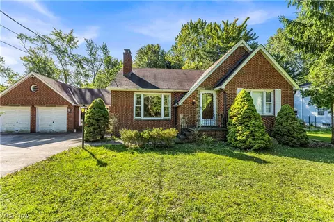 6084 Highland Rd, Highland Heights, OH 44143