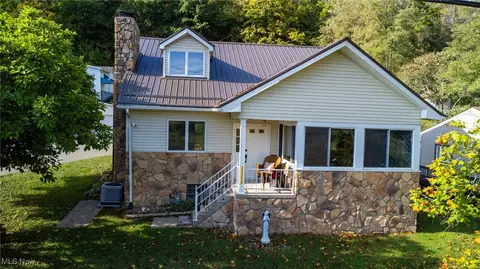 23239 W 23rd St, Bellaire, OH 43906