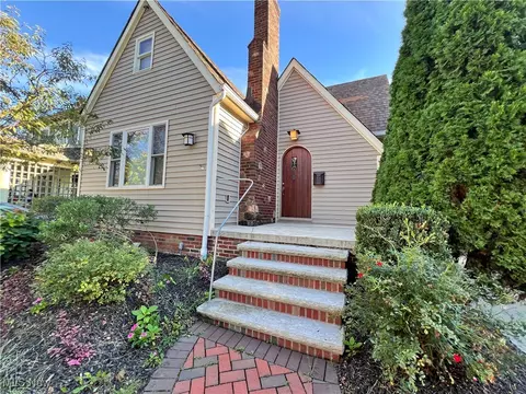 17305 Oxford Ave, Cleveland, OH 44111