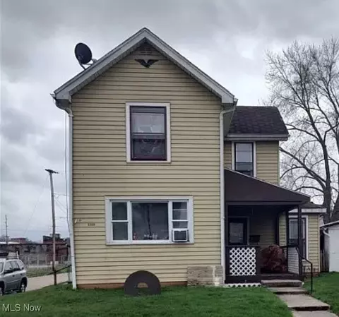 1149 Orchard St, Coshocton, OH 43812