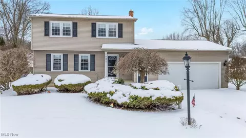 1597 Rosehedge Dr, Poland, OH 44514