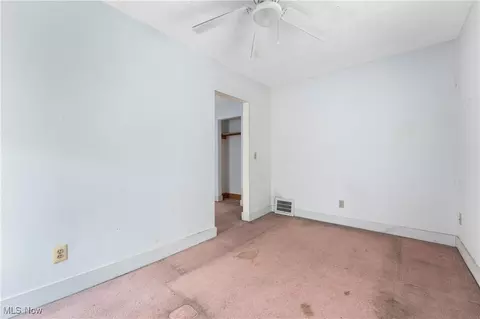 Bedroom - 810 Walnut Rd SE, Massillon, OH 44646 photo 5 of 6