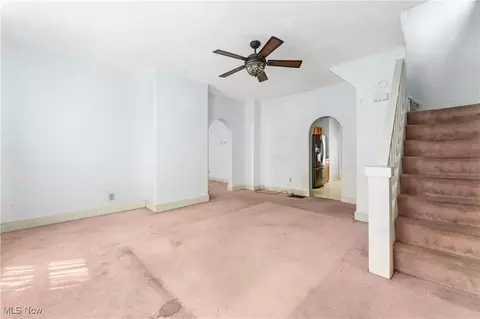 Living - 810 Walnut Rd SE, Massillon, OH 44646 photo 7 of 7