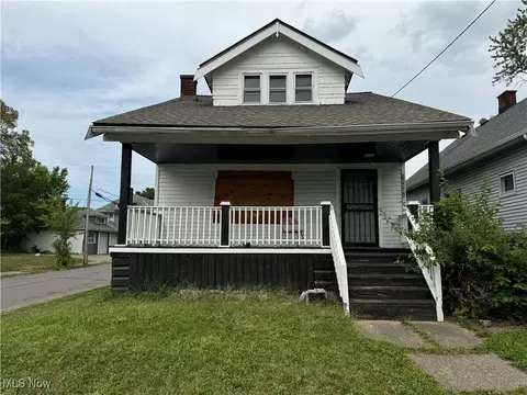 12001 Dove Ave, Cleveland, OH 44105