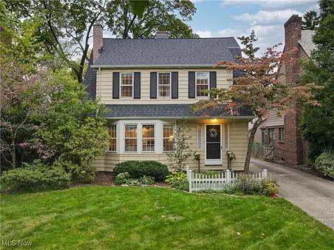 3300 Dorchester Rd, Shaker Heights, OH 44120