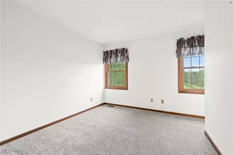Bedroom - 31655 Arthur Rd, Solon, OH 44139 photo 2 of 7