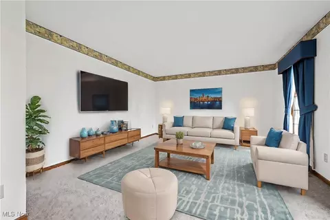 Living - 31655 Arthur Rd, Solon, OH 44139 photo 2 of 4