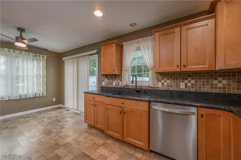 4516 7th St NW, Canton, OH 44708 photo 9