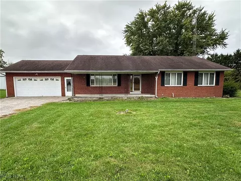 1935 Boughtonville Rd W, Willard, OH 44890