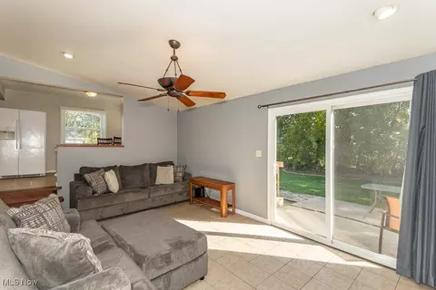 Living - 3935 Harvard Dr, Willoughby, OH 44094 photo 3 of 3