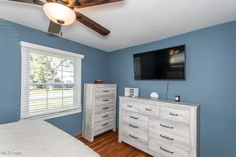 Bedroom - 3935 Harvard Dr, Willoughby, OH 44094 photo 2 of 5