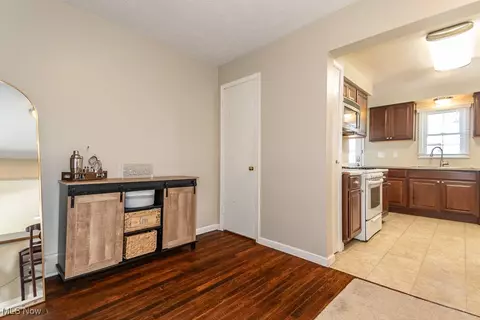 Entry Way - 3935 Harvard Dr, Willoughby, OH 44094 photo 1 of 1