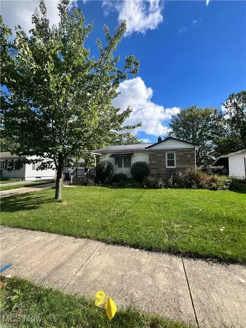 150 East St, Wellington, OH 44090