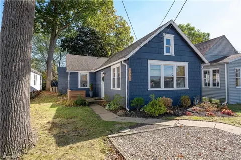 1312 S Park Ave NW, Canton, OH 44708