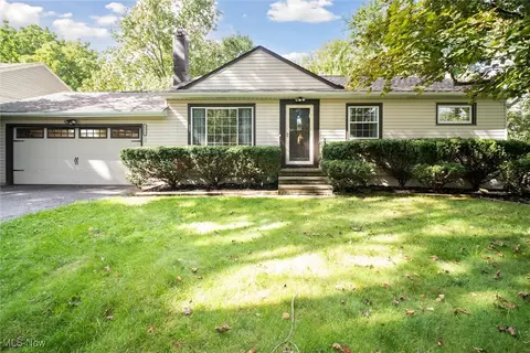 6856 Fry Rd, Middleburg Heights, OH 44130