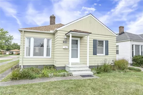 1308 Dawnwood Dr, Parma, OH 44134
