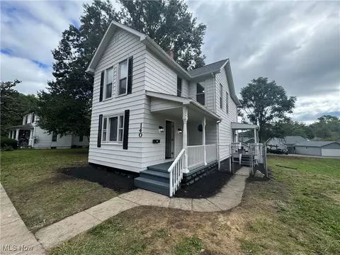 140 Corwin Ave, Zanesville, OH 43701
