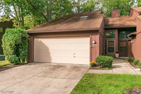 329 Katey Rose Ln, Euclid, OH 44143