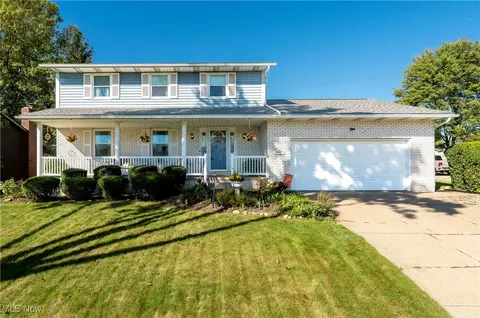 627 Eastbury Ave NE, North Canton, OH 44720