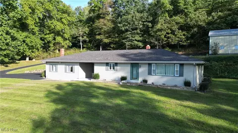 1436 Harrison Rd, Shreve, OH 44676