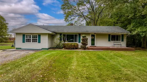 5868 Kellar Rd, New Franklin, OH 44319 photo 2