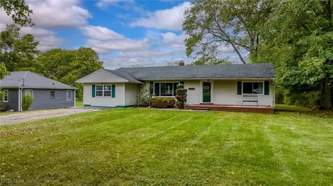 5868 Kellar Rd, New Franklin, OH 44319