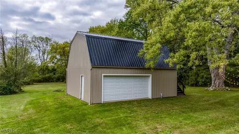 5868 Kellar Rd, New Franklin, OH 44319 photo 4