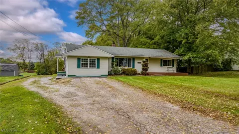 5868 Kellar Rd, New Franklin, OH 44319 photo 3