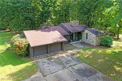 8466 State St, Kinsman, OH 44428