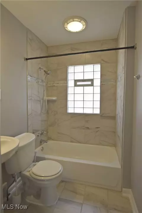 6910 Gilbert Ave, Parma, OH 44129 photo 10