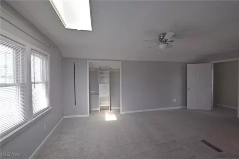 6910 Gilbert Ave, Parma, OH 44129 photo 12