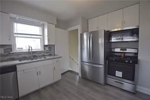 6910 Gilbert Ave, Parma, OH 44129 photo 7