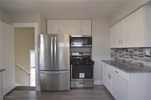 6910 Gilbert Ave, Parma, OH 44129 photo 8