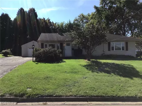 340 Lincoln Ave, Barberton, OH 44203