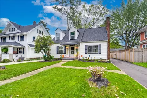 333 Hoover Ave, Akron, OH 44312