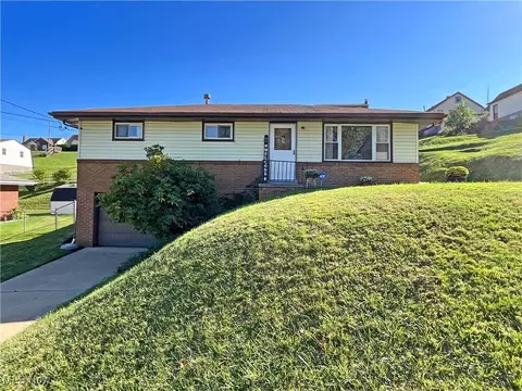 106 Ridgeway Ave, Weirton, WV 26062