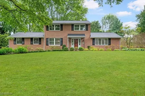 3022 Midvale Rd NW, Canton, OH 44718