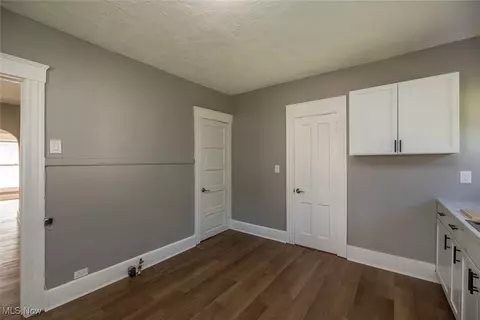 Entry Way - 353 S Maple St, Elyria, OH 44035 photo 3 of 3