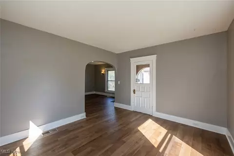 Living - 353 S Maple St, Elyria, OH 44035 photo 3 of 5