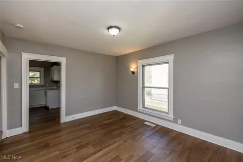 Living - 353 S Maple St, Elyria, OH 44035 photo 5 of 5