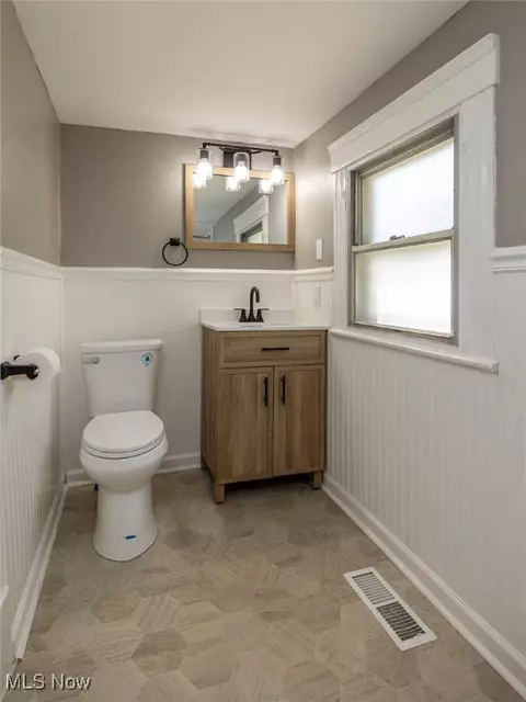Bath - 353 S Maple St, Elyria, OH 44035 photo 1 of 2