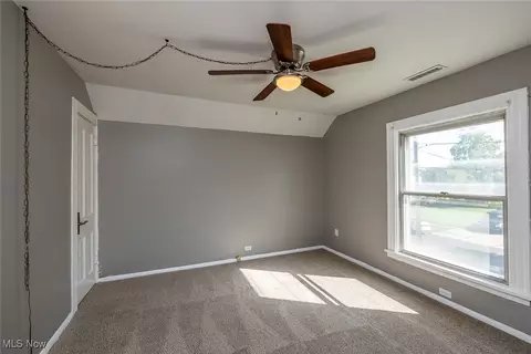 Bedroom - 353 S Maple St, Elyria, OH 44035 photo 5 of 6