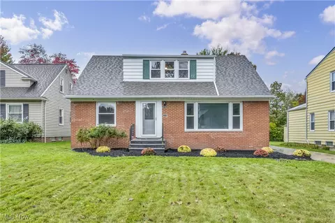 2242 Halcyon Rd, Beachwood, OH 44122
